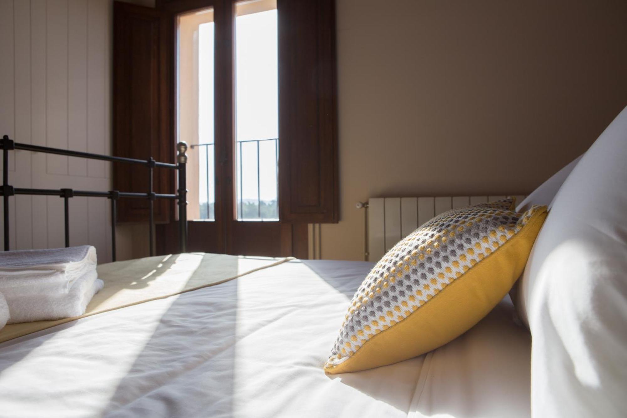 Casa Rural Masia Les Apieres El Pla de Manlleu Bagian luar foto
